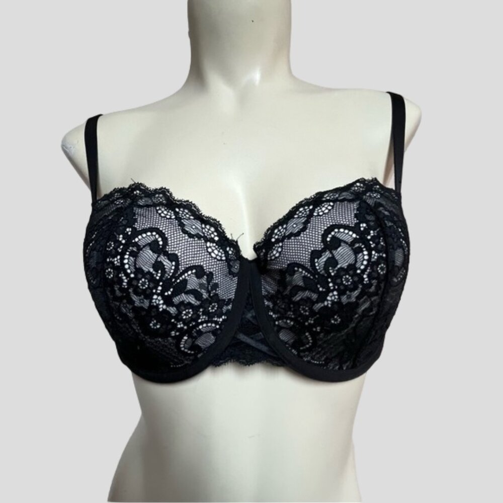 💕2/$35 💕La Senza Black & White Lace Bra Size 34D